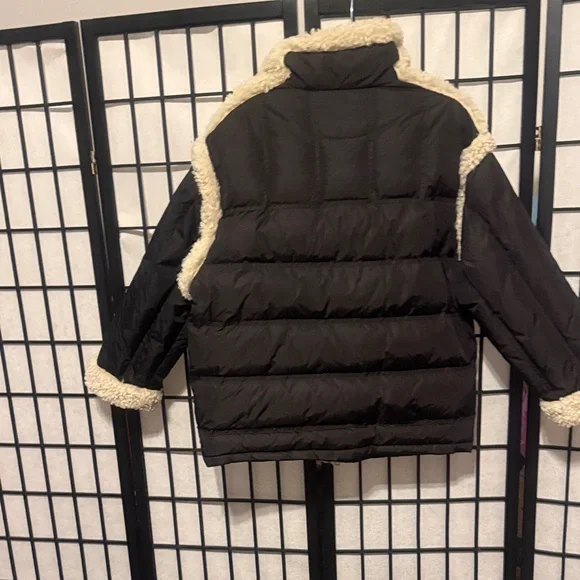 Stand Studio Black Puffer with Tan Sherpa Details - Picture 7 of 8